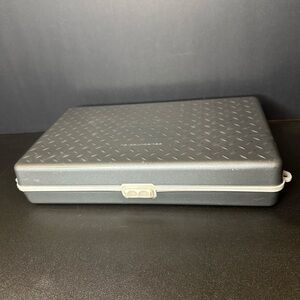 Vintage No Boundaries Hard Shell CD Case Storage Holder Gray 60 Disc